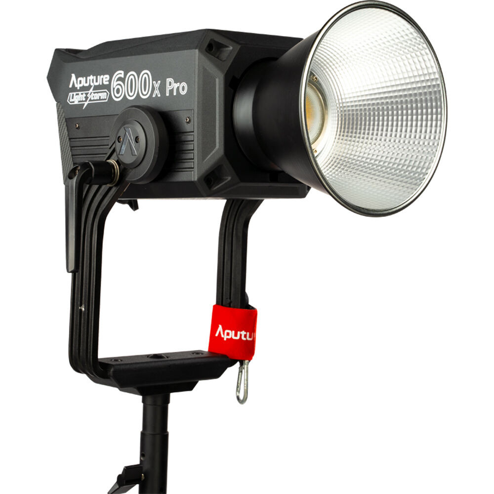 Студийный LED свет Aputure Light Storm C600x Pro Bi-Color