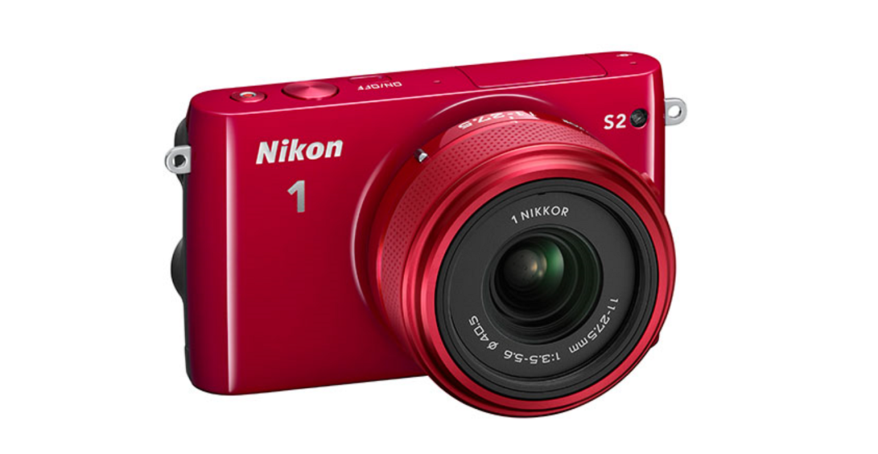 Фотоаппарат Nikon 1 S2 Red Kit 11-27.5