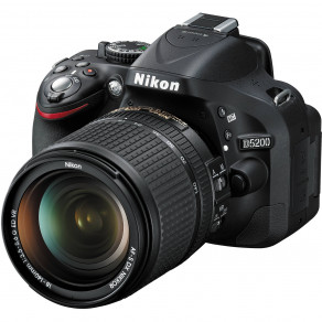 Фотоаппарат Nikon D5200 Kit 18-140 VR
